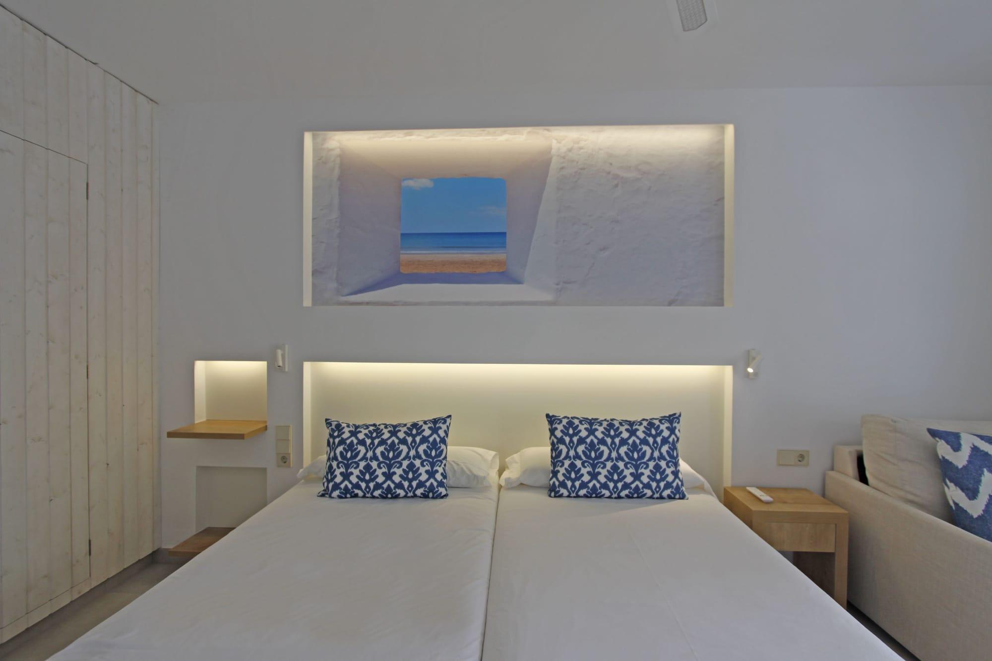 Bg Portinatx Beach Club Hotel Екстер'єр фото