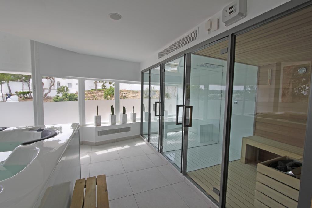 Bg Portinatx Beach Club Hotel Екстер'єр фото