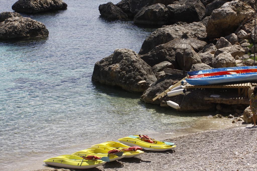 Bg Portinatx Beach Club Hotel Екстер'єр фото